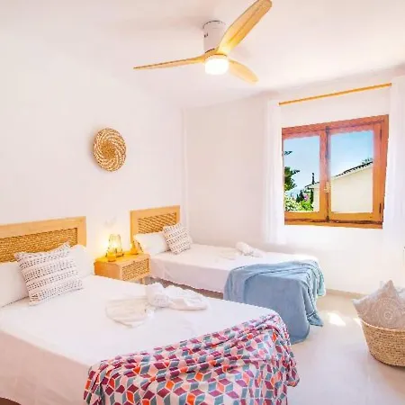 By Interhome * Casas de Torrat